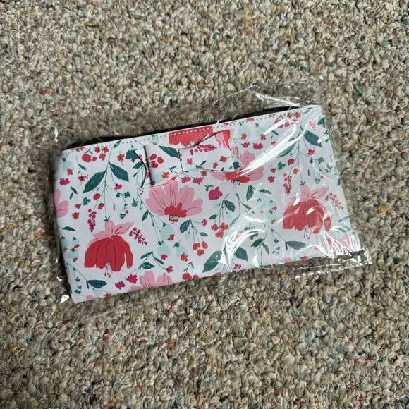 The Planner Society July 2020 Paper Kit NEW Floral Junk Journal Planners - Picture 5 of 6